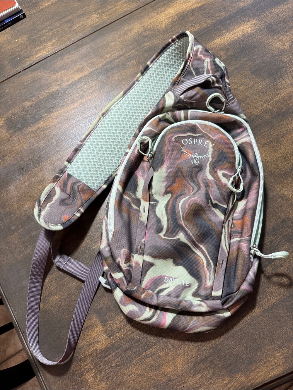 OSPREY Daylite Sling Bag - Marbled Brown, Purple, Cream